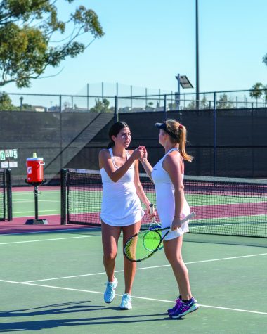 Golden Eagles’ Women’s Tennis Falls Short to Sea Lions.