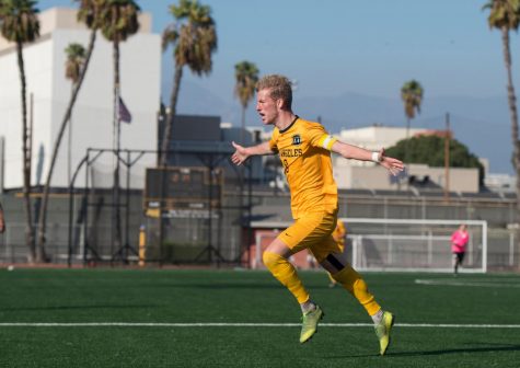 Cal State LA men's soccer team edged-out Sonoma State 1-0.