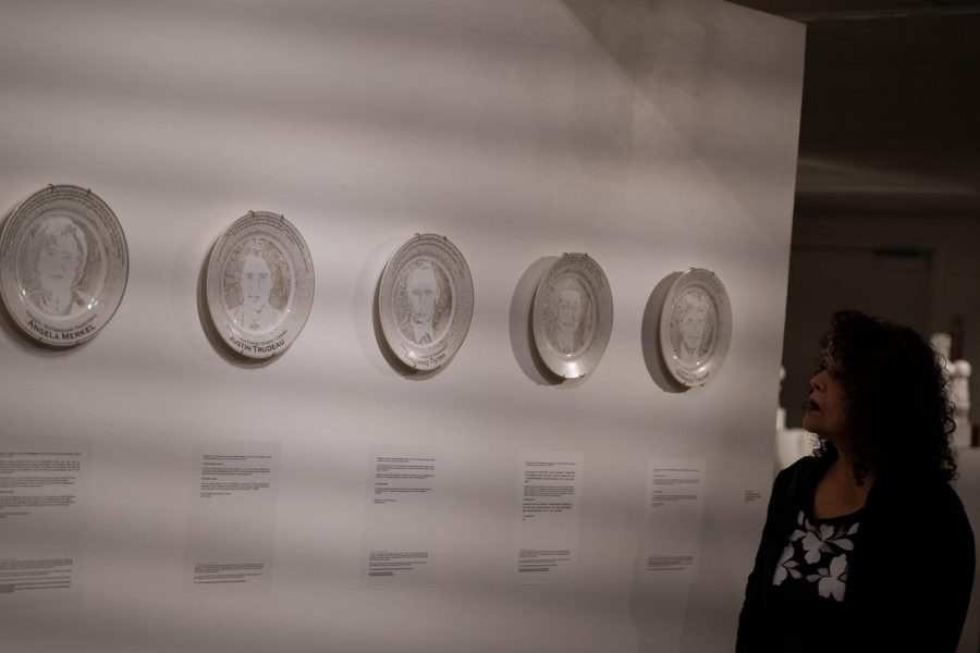 World Leaders in Smog x10 featured plates with world leaders engraved and quoted with their response to climate change.