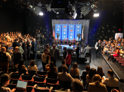 Luckman Theater is packed with people waiting to hear from the candidates. (Amairani Hernandez/UT)