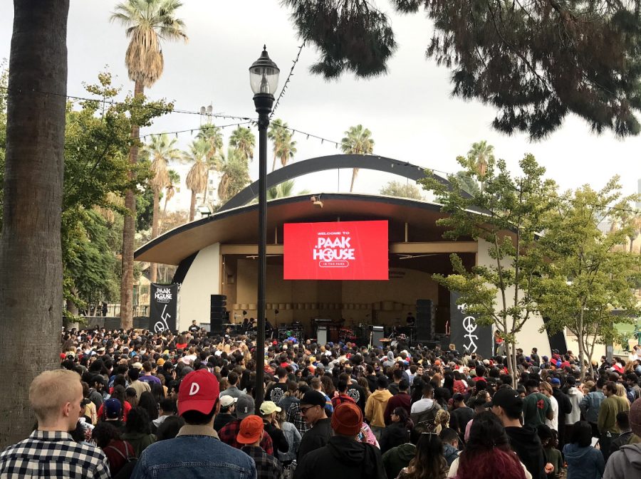 Attendees gather at MacArthur Park to listen to live music and uplift the community through donations.