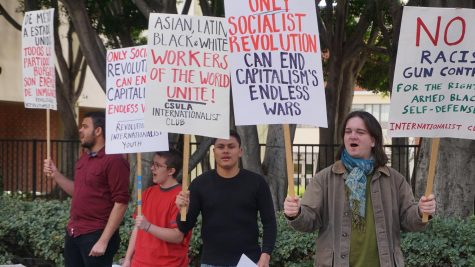 Estudiantes protestan en contra lo que ellos llaman ‘guerras imperialistas,’ racismo, y represión anti-inmigrante