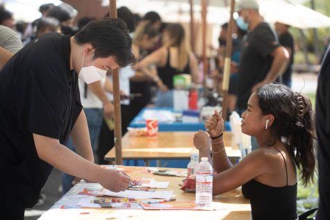 Snapshot of Rachelle Soriano talking with students.