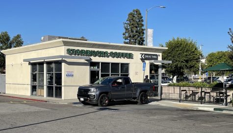 A picture of Starbucks coffee place on La Brea Street.