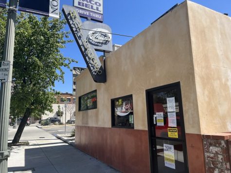 Meea’s Hot Dog joint in Eagle Rock will soon serve its last customer