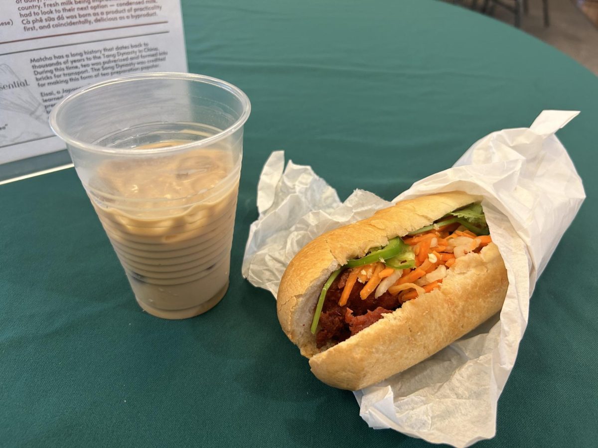 Attendees of the event were able to get a traditional Vietnamese drink and Bánh Mì of their choice.